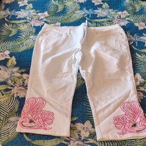 VENUS White Capris